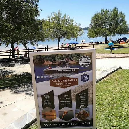 Casa Freixedelo Κατάλυμα σε φάρμα Santa Comba de Rossas