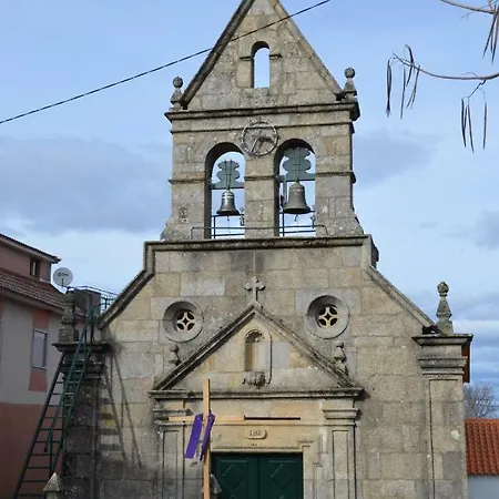 Casa Freixedelo Κατάλυμα σε φάρμα Santa Comba de Rossas