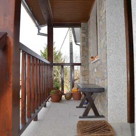 בית חווה Casa Freixedelo Santa Comba de Rossas